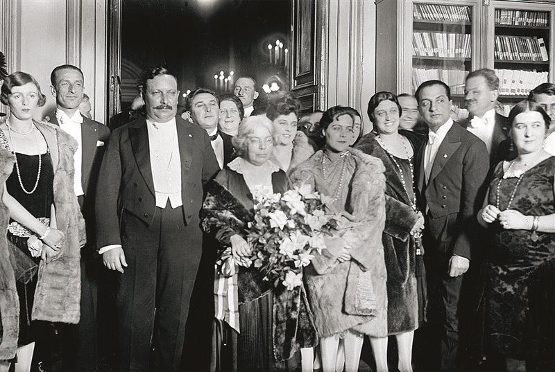 Remise de prix Nobel de Littérature à Grazia Deledda, 1926.